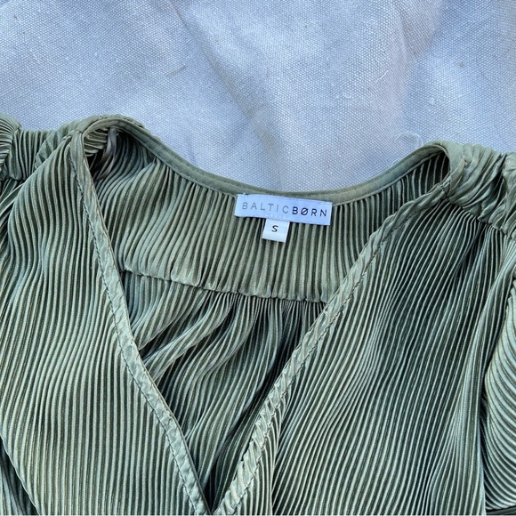 Pleated Maxi Dress - Picture 6 of 6
